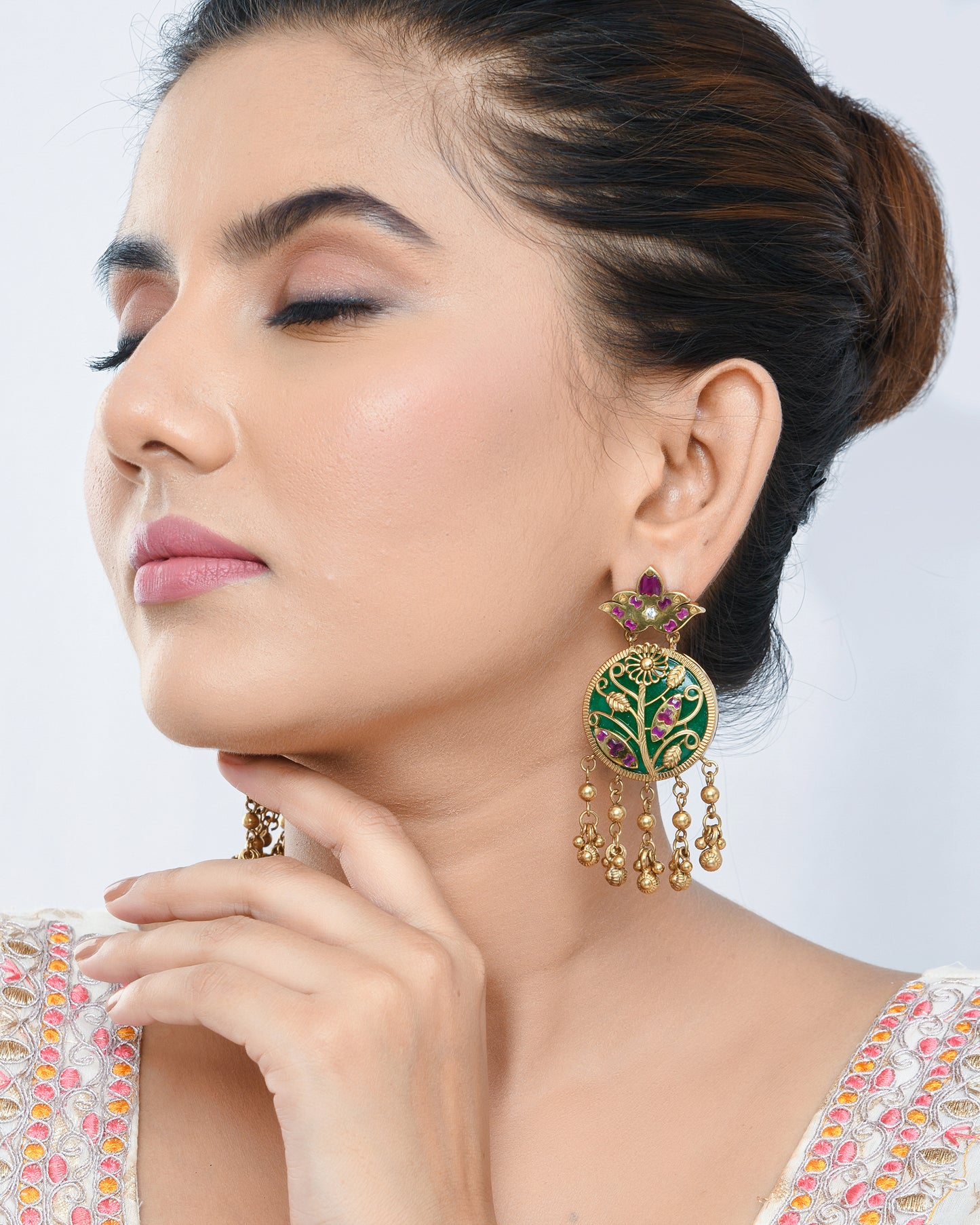 Antique Engraved earrings with big emerald center piece - Yuvaminie