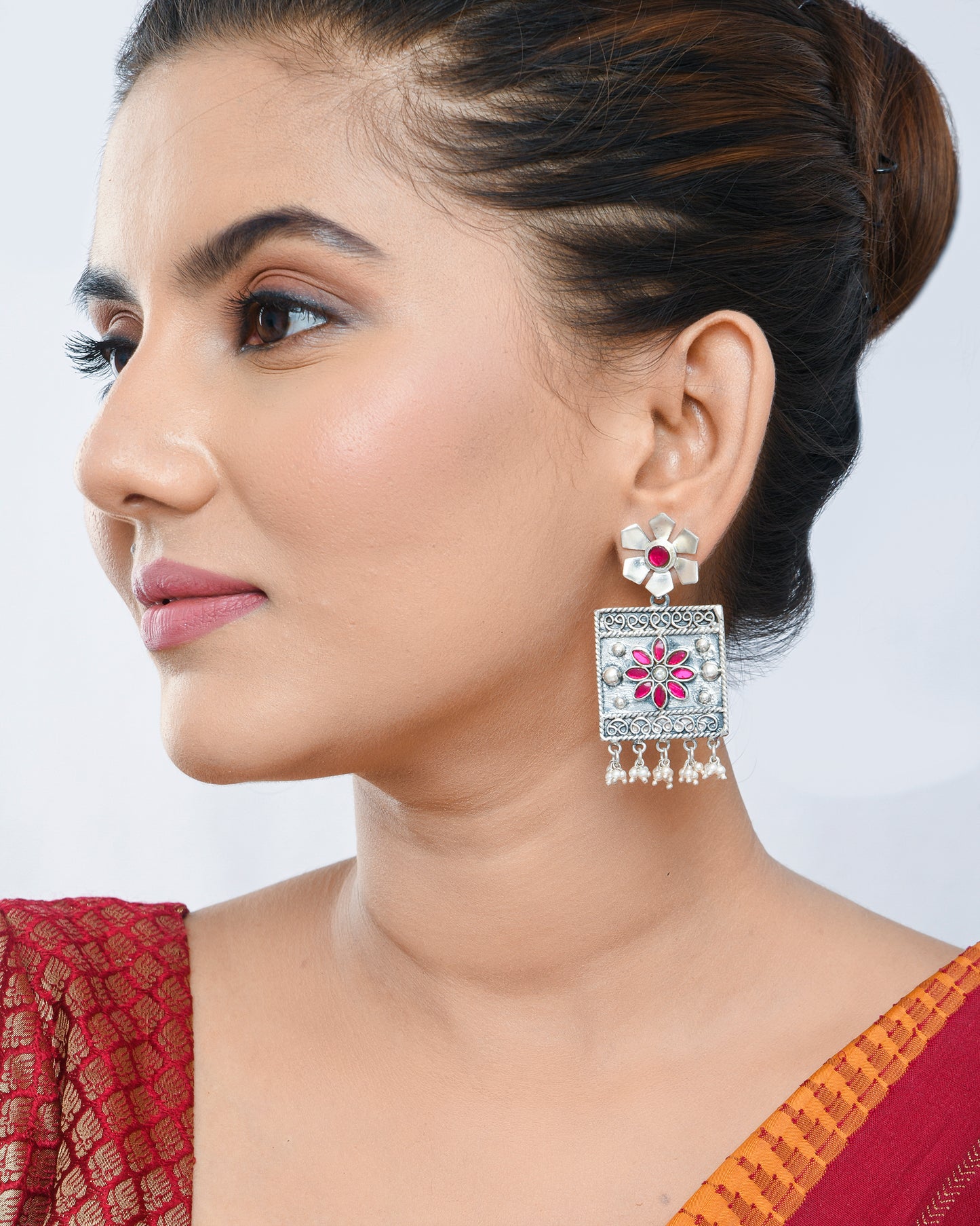 Nazaakat silver earrings - Yuvaminie