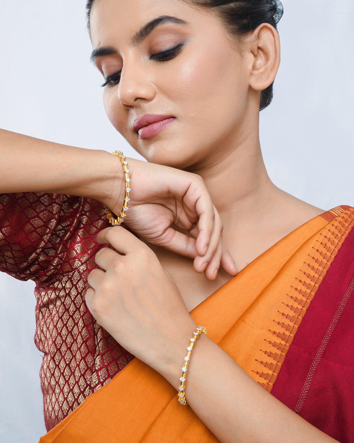 Zircon studded single bangle - Yuvaminie