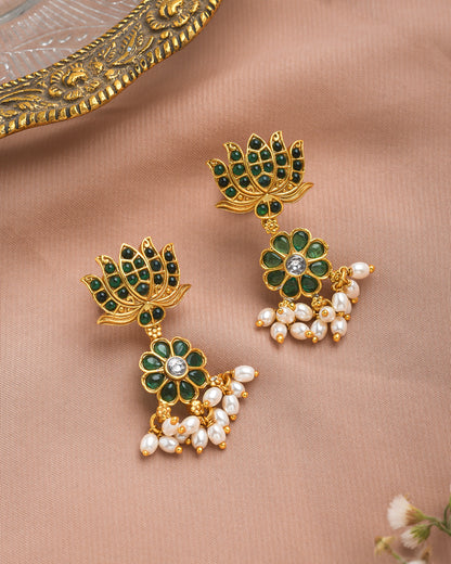 Green lotus hangings - Yuvaminie