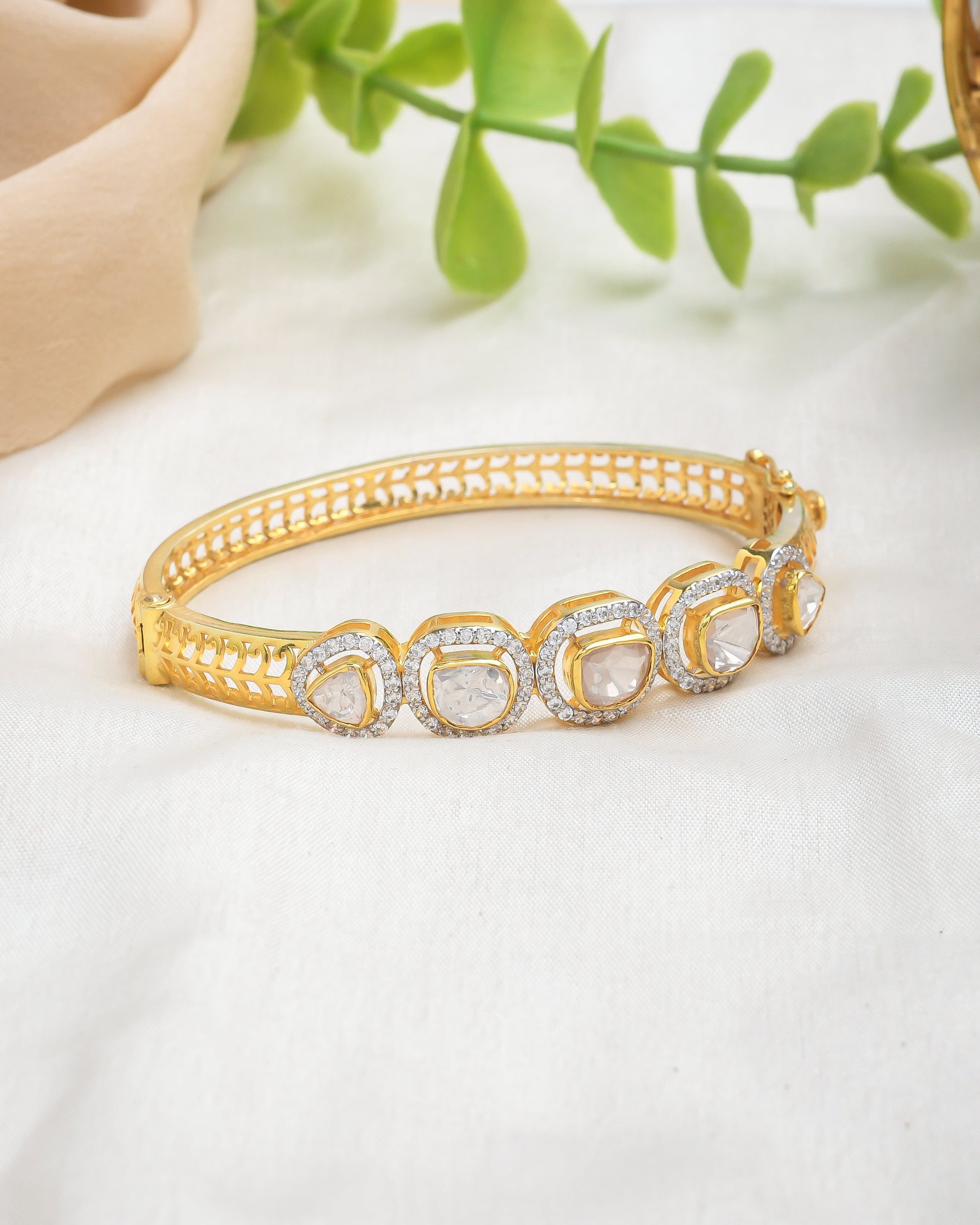 Polki bangle - Yuvaminie